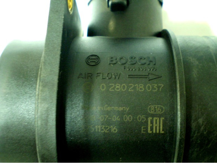 Датчик массового расхода воздуха (ДМРВ 037) ваз 21214 - 2123 BOSCH