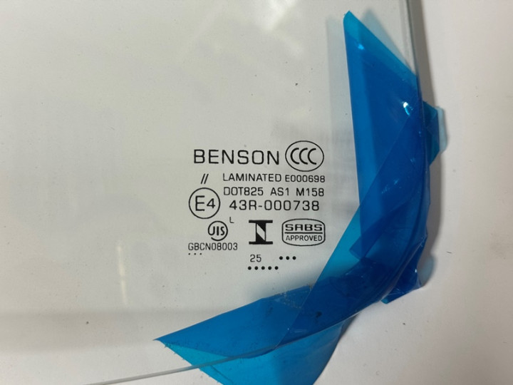 Скло лобове вітрове нива ваз 2121-21213-21214 зі смугою Benson